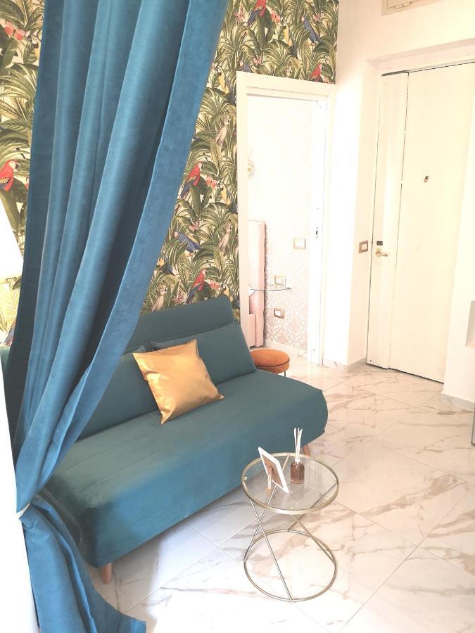 Bed and Breakfast Domus Leone Tre Napoli Esterno foto