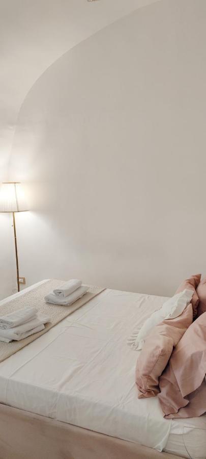Bed and Breakfast Domus Leone Tre Napoli Esterno foto